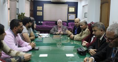 وكيل "تعليم كفر الشيخ" تستعرض مشاركة المديرية فى العيد القومى للمحافظة