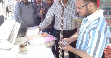 مراقبة الأغذية بسوهاج: إعدام 340 كيلو حلوى ملونه و75 كيلو جيلاتى