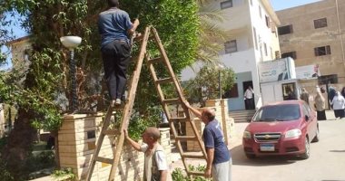 صور.. حملات نظافة وتمهيد للطرق والشوارع بمركز إطسا بالفيوم