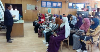 210 طالب يواصلون دوراتهم التدريبية للتعليم المدنى بجامعة سوهاج