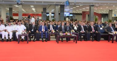 وزير الطيران: التشغيل التجريبى لمبنى الركاب "2" بمطار شرم الشيخ يأتى ضمن جملة المشروعات التى تنفذها الوزارة.. مطار شرم الشيخ من أهم مطارات الجذب السياحى.. رئيس شركة المطارات: التطوير جاء وفقاً للمعايير العالمية