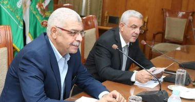 رئيس جامعة المنوفية يتابع أعمال لجنة المنشآت الجامعية