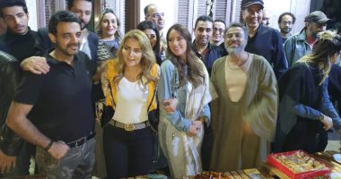 صور.. نرمين الفقى تحتفل بانتهاء تصوير "ما يطلبه المستمعون" من "نصيبى وقسمتك 3"