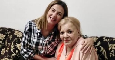 دنيا سمير غانم تكشف عن صورتين جديدتين مع الفنانة الكبيرة نادية لطفي