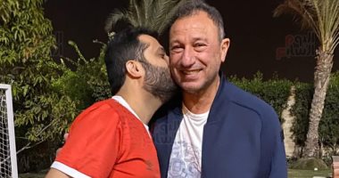 الخطيب يؤدى مناسك العمرة.. ويلبى دعوة تركى آل الشيخ