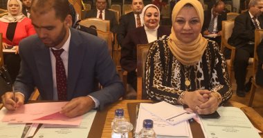الكهرباء تستعرض إنجازات رئيس الشركة المصرية للنقل