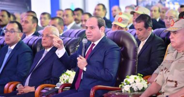 السيسي يشاهد فيلما تسجيليا بعنوان "مستقبل واعد" خلال افتتاح مشروعات تنموية