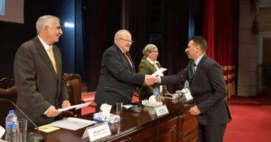 جامعة القاهرة تكرم  علماءها أصحاب البحوث المنشورة دوليا