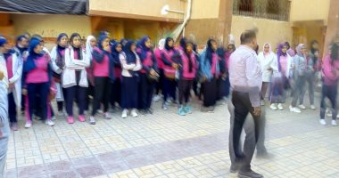 صور.. تنفيذ خطة إخلاء على الكوارث بمدرستين بالقاهرة 