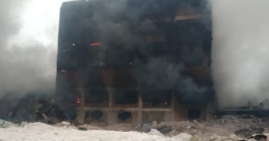 نيابة قليوب تنتدب المعمل الجنائى لبيان سبب حريق مصنع الدراجات النارية بقليوب