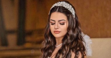هنادى مهنى بـ فستان زفاف أبيض في إحدى عروض الأزياء .. سعره 8 ملايين جنيه