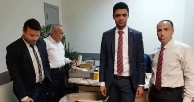 جمارك مطار القاهرة تحبط محاولتى تهريب كمية من "السيجار الكوبى"