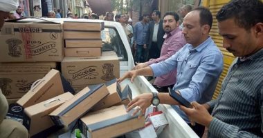 صور .. ضبط مخالفات ولحوم وسجائر وأعلاف غير صالحة بحملة تموينية بالفيوم 