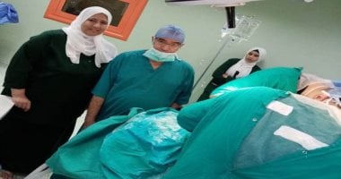استئصال ورم يزن 25 كيلو من رحم سيدة بمستشفى التأمين الصحى ببنى سويف.. صور