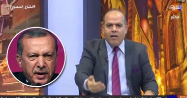 بعت بلدك بكام.. "خالتى أطاطا الإخوان" أحمد عطوان يدافع عن حصول الهاربين على الجنسية التركية بحجة "أمر طبيعى".. يتفاخر بالخيانة بعرض إنفوجراف عن مميزات "السفاح أردوغان ولى نعمته" ويعمل عبيط عن جرائمه فى سوريا