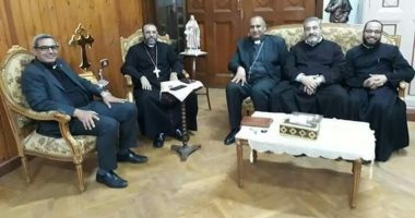 الأنبا دانيال مطران إيبارشية الإسماعيلية يستقبل وفداً من الكنيسة الإنجيلية