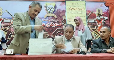 وكيل "تعليم دمياط" يتابع انتخابات المكتب التنفيذى لطلاب المرحلة الثانوية