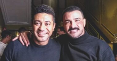شاهد.. محمد عز ومحمد رجب فى كواليس تصوير مسلسل الأخ الكبير