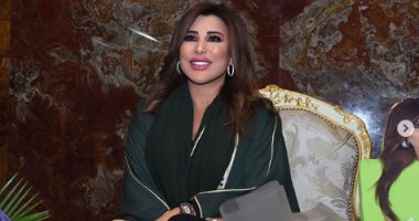 صور.. نجوى كرم تستقبل جمهورها فى الرياض