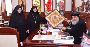 البابا تواضروس يجتمع بالراهبتين المسئولتين عن تعمير دير العذراء والقديسة فيرينا بسيدنى