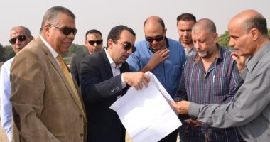 نائب محافظ الإسماعيلية يتابع إصلاح الانهيار الجزئى لجسر ترعة السويس ..صور