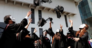خريجو الجامعة يقودون موجة تظاهرات جديدة فى هونج كونج