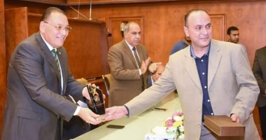 محافظ الشرقية يشهد إحتفالية تكريم فريقى الهوكى لفوزهما بكأس السوبر المصرى