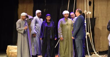 كينيا ترقص على أنغام " أناكوندا " فى مهرجانها المسرحى