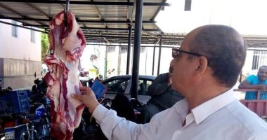 ضبط لحوم مذبوحة خارج المجزر الحكومى أثناء بيعها أمام محافظة الوادى الجديد