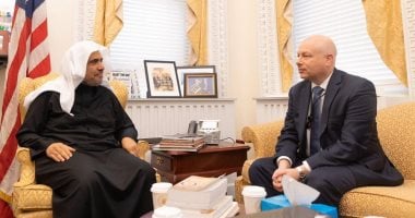أمين رابطة العالم الإسلامى يبحث مع مستشار البيت الأبيض قضايا الإرهاب