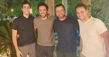 رامي عاشور ينشر صورة مع على فرج وكريم درويش ومصطفى حسنى