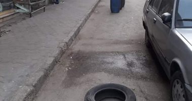 صور.. شكوى أهالى دمياط من كثرة الإشغالات والتعديات على الطريق العام