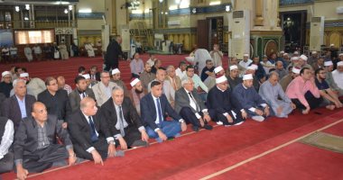 صور.. محافظو المنيا والدقهلية والغربية يشهدون احتفالات الأوقاف بالمولد النبوى