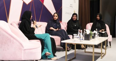 نائب رئيس الاتحاد الدولى للناشرين: نتطلع لصياغة قانون جديد يضمن بيئة حاضنة للجنسين فى النشر.. وأحلام مستغانمى: كان لدى فرصة للشهرة فى فرنسا لكنى تمسكت بعروبتى.. وأنعام كجه جى: المرأة مهمومه بوطنها