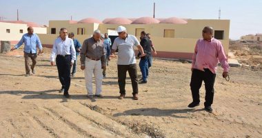 إسكان الوادي الجديد   استكمال تنفيذ مشروع إقامة 3 قرى نموذجية بالخارجة 