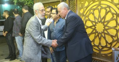 نبيل الحلفاوى وسامى مغاورى وإيهاب فهمى فى عزاء المخرج أحمد خضر.. صور