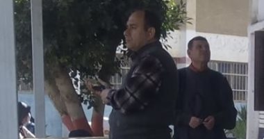 "روح المحبة".. قصة مدير مدرسة بالمنوفية يجسد الوحدة الوطنية.. مسعد حنا يلقى كلمة احتفالاً بمولد النبى فى طابور الصباح.. ويؤكد: ألقى الكلمة منذ 8 سنوات.. ورسالتى للجميع: بالحب والتسامح ترتقى الأمم.. صور