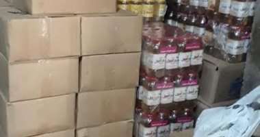 ضبط كمية كبيرة من المواد الغذائية مجهولة المصدر داخل مخزن بمنطقة الساحل