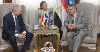 صور.. رئيس قناة السويس يلتقى نائب وزير الصناعة الروسى لتطوير وبناء السفن