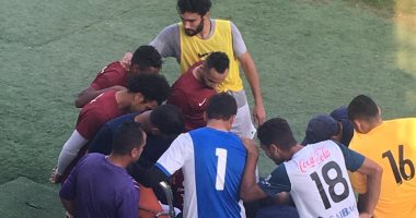 شاهد.. "العجوز" يغادر ملعب مباراة إنبى والمقاصة لإصابته بكدمة قوية