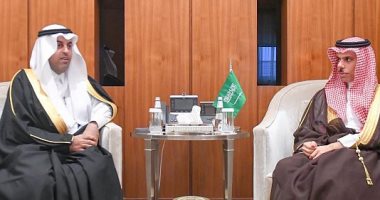 وزير الخارجية السعودى يستقبل رئيس البرلمان العربى 