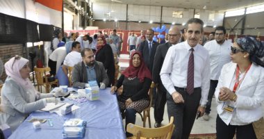 رئيس جامعة القناة: الرعاية الصحية للعاملين من ضمن أولوياتنا