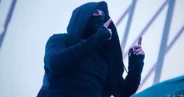 بصورة جديدة.. أحمد السقا يروج لـ " العنكبوت  "