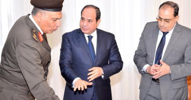 السيسى يستعرض الموقف التنفيذى لمشروعات الهيئة الهندسية الخاصة بالطرق 