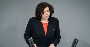 انتخاب ألمانية من أصول مصرية رئيسة مشاركة لكتلة اليسار بالبرلمان الألمانى