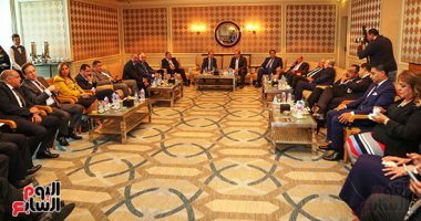 بدء توافد الوزراء وكبار رجال الأعمال لمؤتمر قمة مصر الاقتصادية