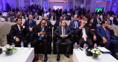 مشاركة قوية لرجال الأعمال والمستثمرين بأولى جلسات قمة مصر الاقتصادية