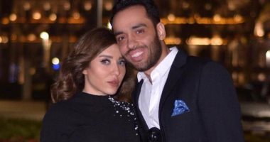 زوجة رامي جمال تدعم الفنان بعد إعلانه إصابته بمرض البهاق وتغني "زي الشمس"