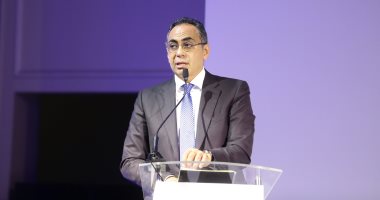 "اقتصادية الشيوخ" تنتصر للمستثمرين فى تقريرها عن قانون الاستثمار.. اللجنة تقترح مهلة 60 يوما لمنح الحوافز المقررة للمشروعات الاستثمارية.. هانى سرى الدين: تفعيل القانون ضرورة وفوجئنا بتقدم 100 مشروع