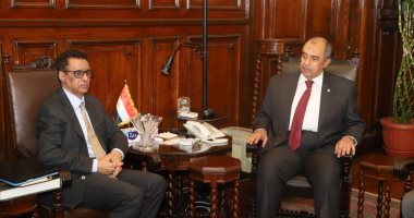 وزير الزراعة يبحث مع وفد "الفاو" زيادة تسويق صادرات التمور